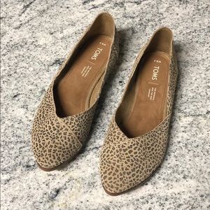Toms Cheetah Flats Pointed Toe